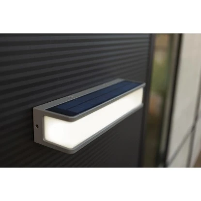 Lutec Solar-LED-Außenwandleuchte Doblo 1-flammig Anthrazit 35 Cm X 9 Cm X 9 Cm 6 Lutec Solar-LED-Außenwandleuchte Doblo 1-flammig Anthrazit 35 Cm X 9 Cm X 9 Cm – Bild 6