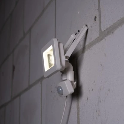 LED-Strahler 4000 K IP44 Sensor Sanan LED 10 W 1100 Lm Weiß 4 LED-Strahler 4000 K IP44 Sensor Sanan LED 10 W 1100 Lm Weiß – Bild 4