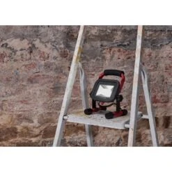 Luceco LED-Baustrahler Slimline Mittel